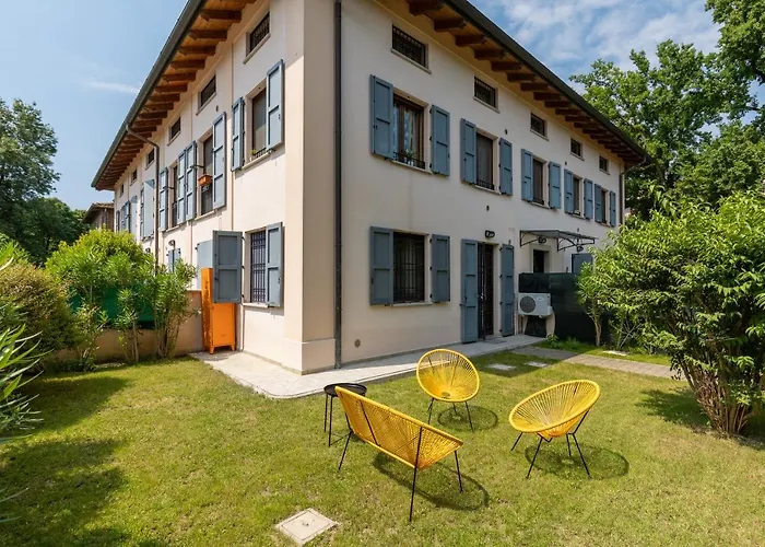 Osvaldo - Parcheggio E Giardino Privato