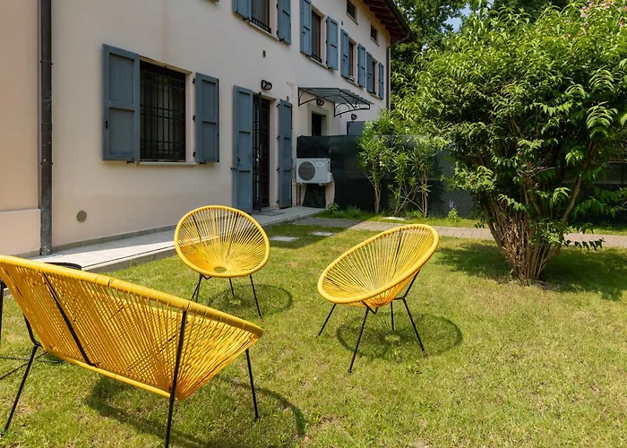 Osvaldo - Parcheggio E Giardino Privato